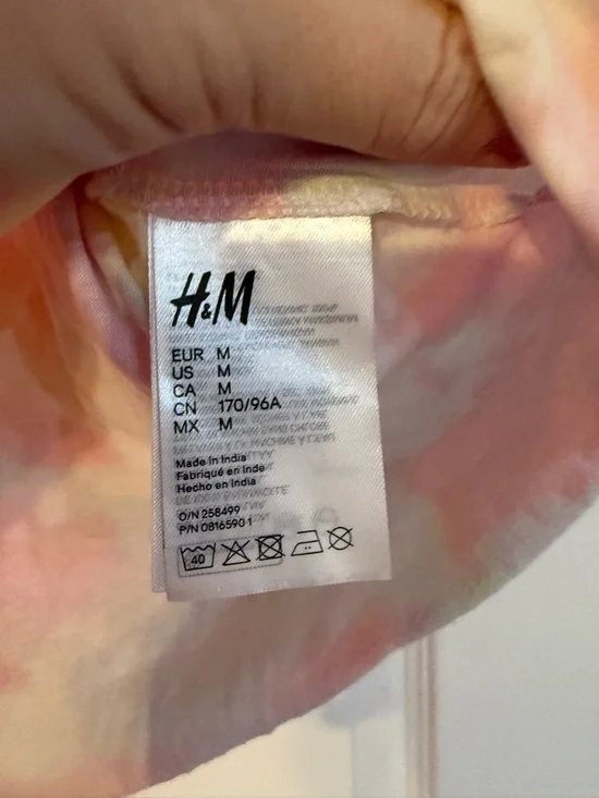 H&M Pastel Tie-Dye Cropped Tee - Pink, Yellow, Light Blue - Picture 3 of 7